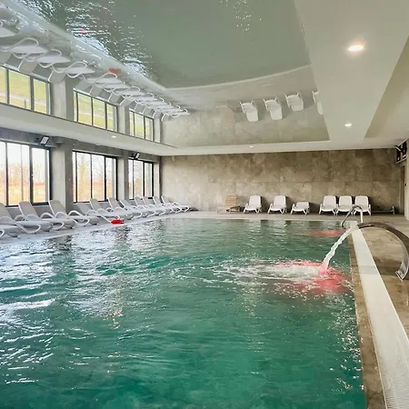 Z Basenem I Sauna *