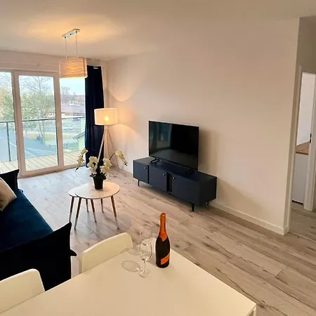 Z Basenem I Sauna Apartment Dziwnow