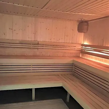 Z Basenem I Sauna דירה *